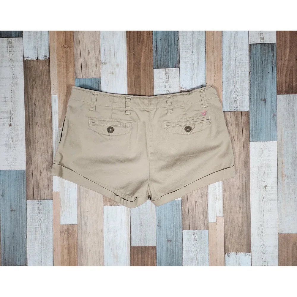 American Eagle Outfitters Khaki Chino Shorts Button Pockets Folded Hem Size 6 - Picture 3 of 6